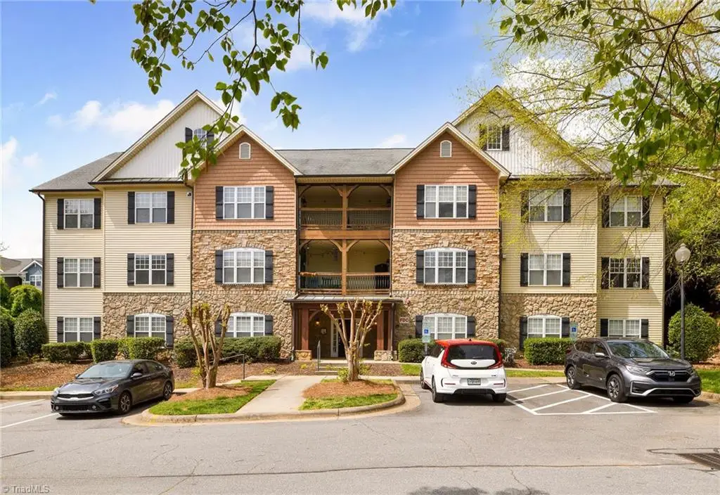 4762 Tatton Park Circle #3A, Winston Salem, NC 27103 - #1