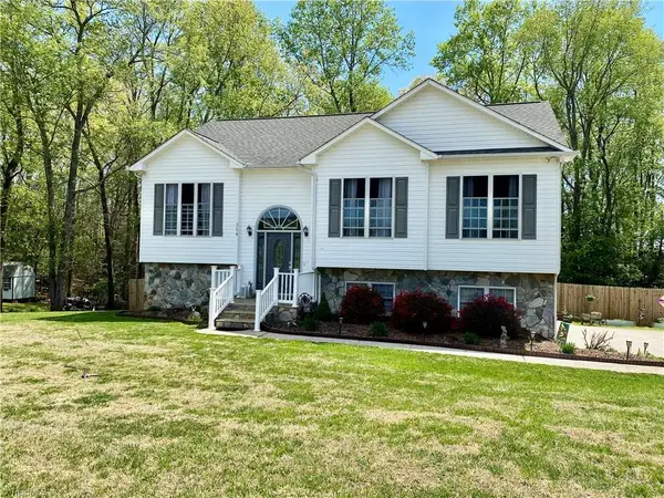 354 Shingle Gap Road, Purlear, NC 28665