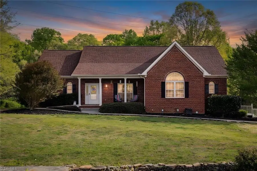 290 Greenturf Drive, Wallburg, NC 27107 - #2