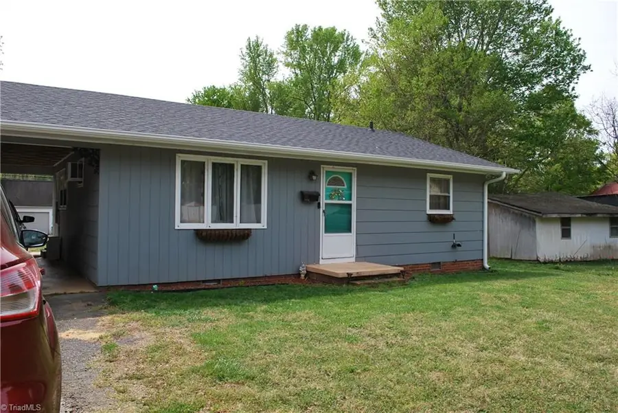 372 Duke Street, Mocksville, NC 27028 - #2