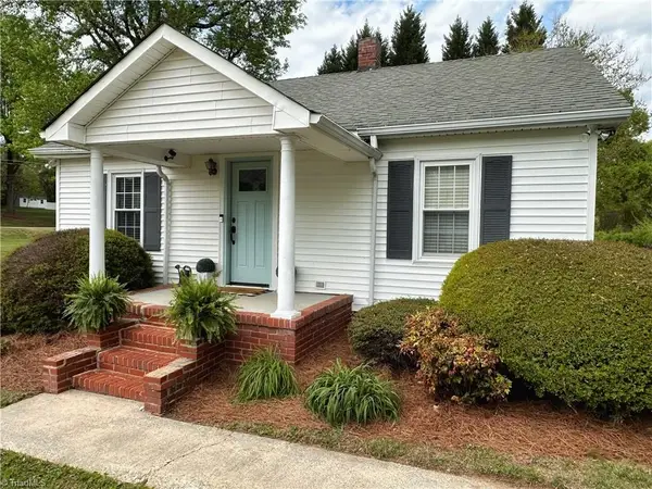 313 W Monroe Street, Mayodan, NC 27027