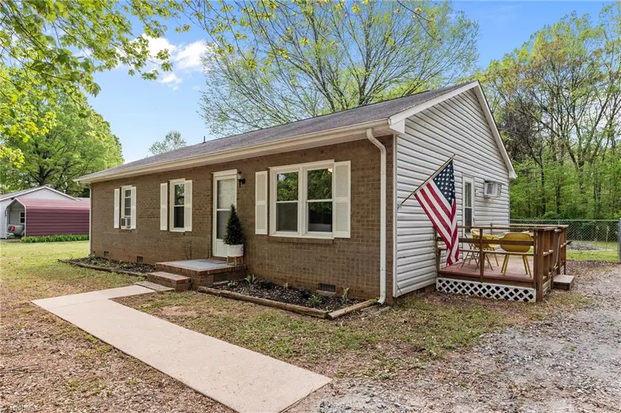 6924 Nc Highway 135, Mayodan, NC 27027 - #2