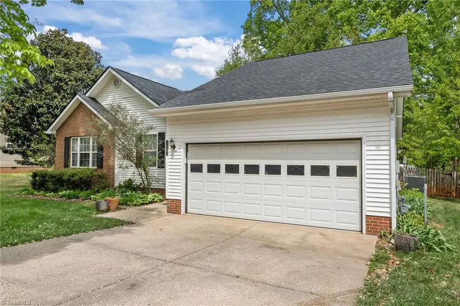 3987 Cherry Tree Drive, Greensboro, NC 27405 - #3