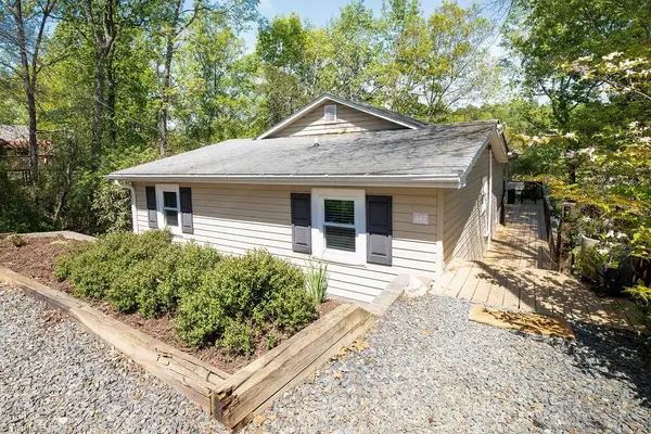 257 Rolling View Drive, New London, NC 28127