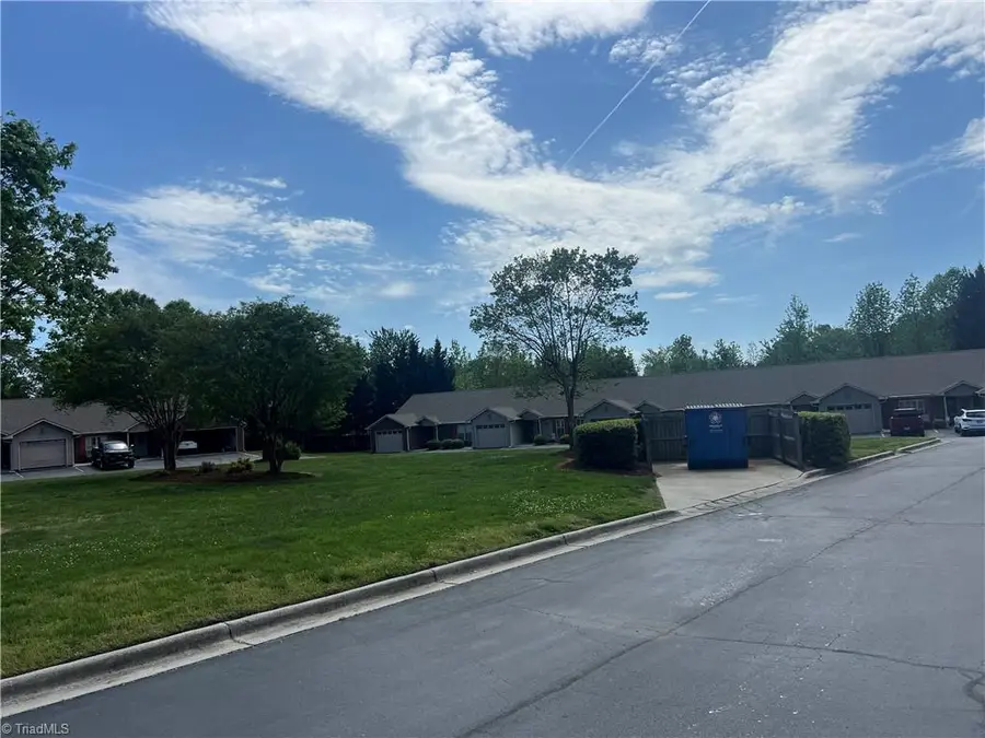 405 Pinefield Place, Thomasville, NC 27360 - #3