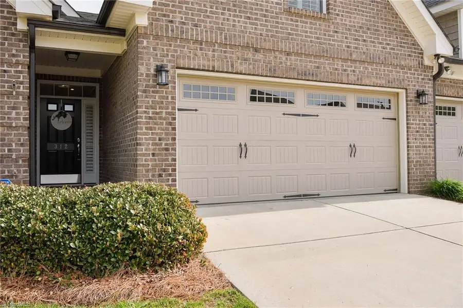 312 Lawrence Drive, Lexington, NC 27295 - #3