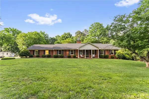 820 Woodcrest Drive, Winston-Salem, NC 27104