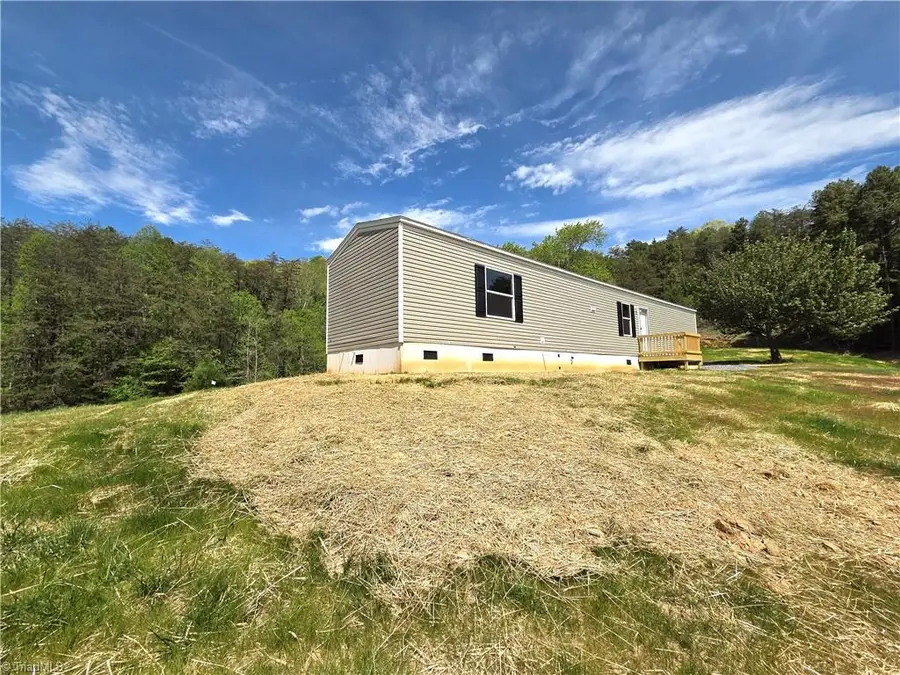 2195 Lynchburg Road, Westfield, NC 27053 - #2