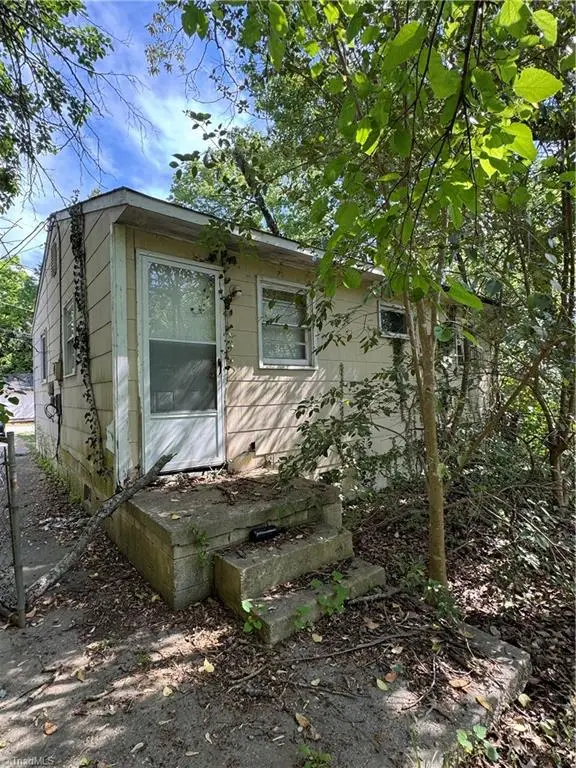 1204 Ragan Avenue, High Point, NC 27260 - #3