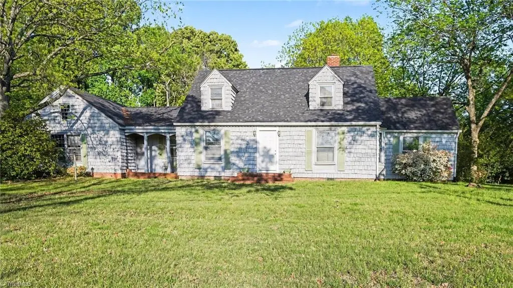 312 Pineywood Road, Thomasville, NC 27360 - #1