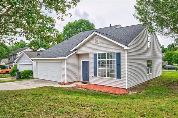 1938 Sunset Village Drive, Charlotte, NC 28216