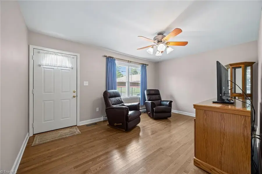 1195 Old Vfw Road, Pinnacle, NC 27043 - #2