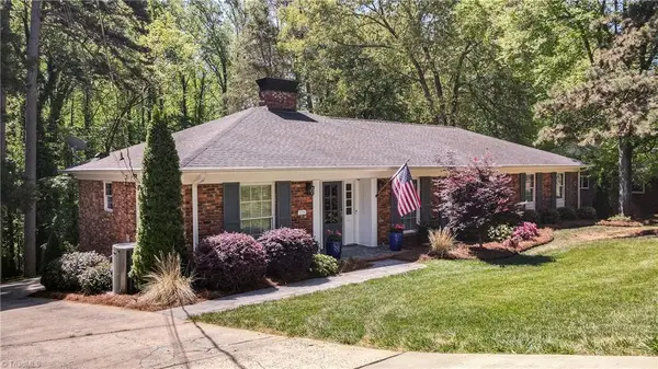 3380 Kirklees Road, Winston-Salem, NC 27104