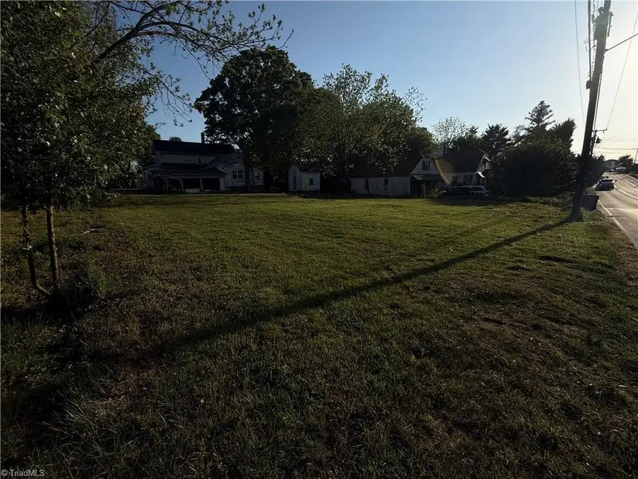 00 E Main Street, Yadkinville, NC 27055 - #2