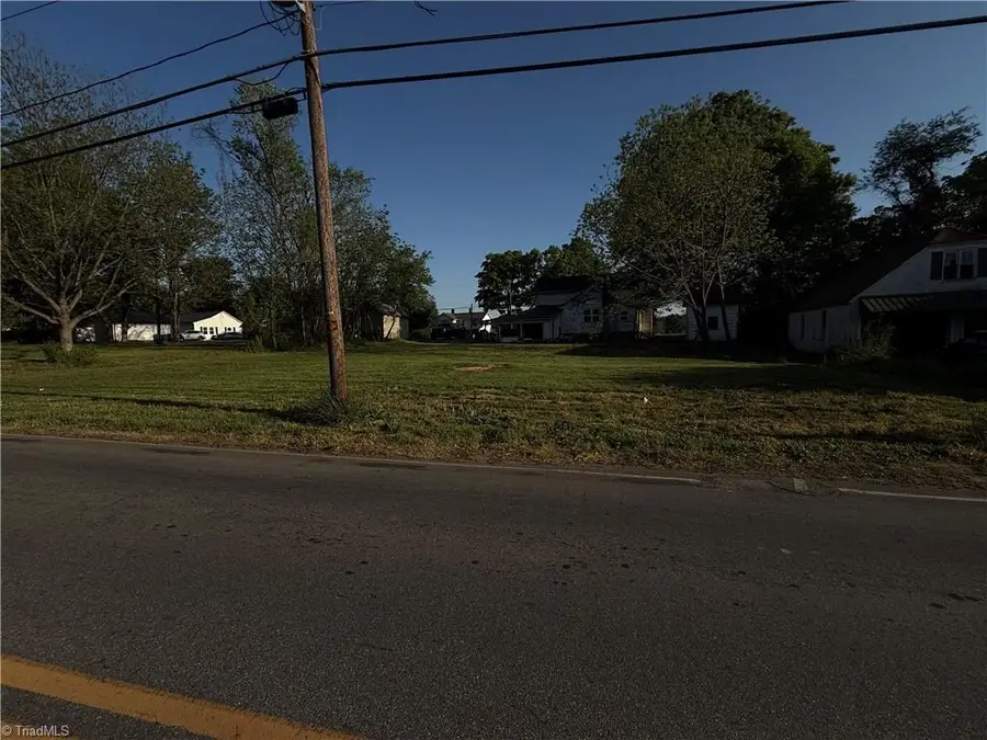 00 E Main Street, Yadkinville, NC 27055 - #3