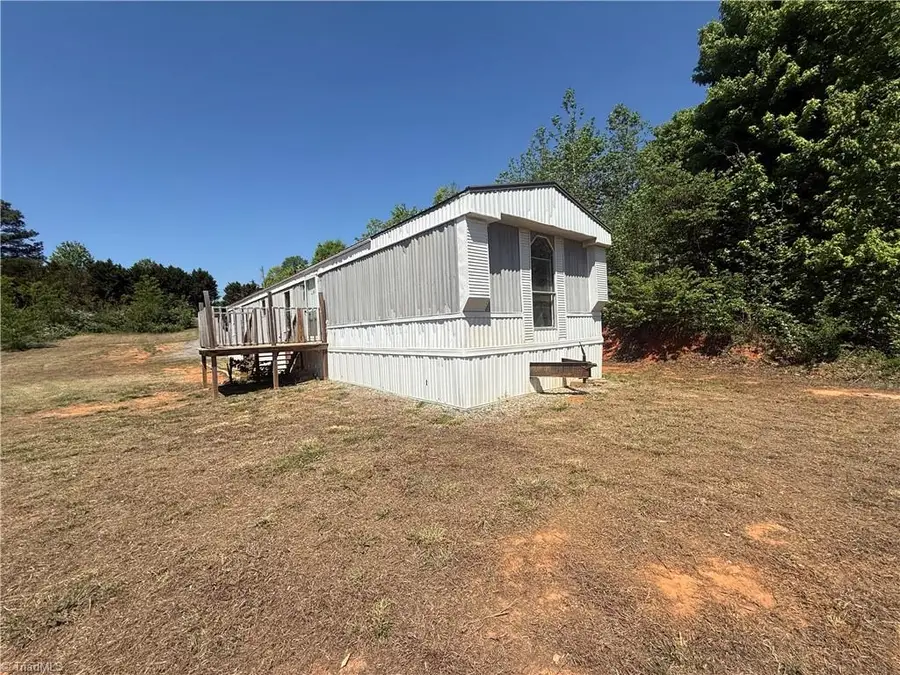 2738 Old Mountain Road, Trinity, NC 27370 - #2