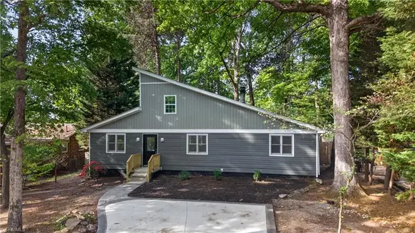 2913 Marthas Place, Greensboro, NC 27408