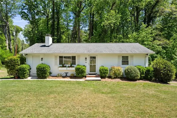 66 Robinhood Circle, Winston-Salem, NC 27106
