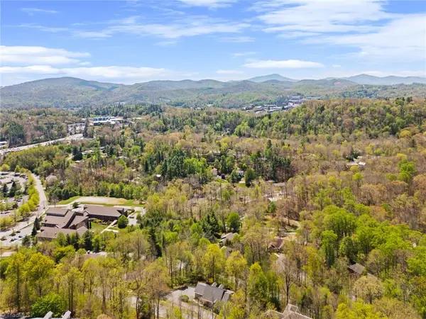 480 N Ridge Circle, Boone, NC 28607