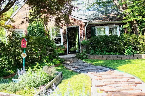 2331 Fairway Drive, Winston-Salem, NC 27103