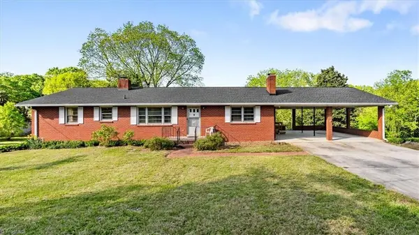 6031 Blue Bonnet Lane, Winston-Salem, NC 27103