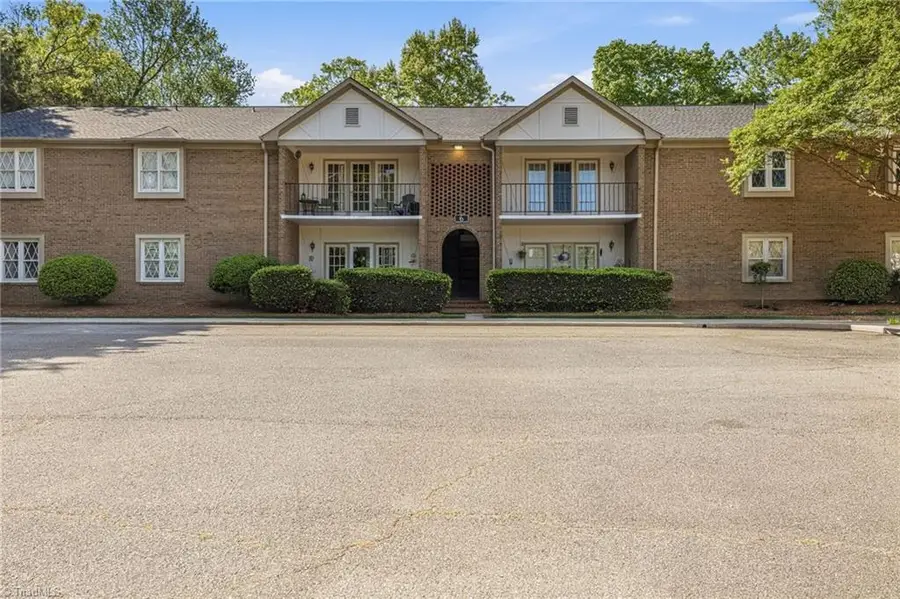6 Fountain View Circle #H, Greensboro, NC 27405 - #2