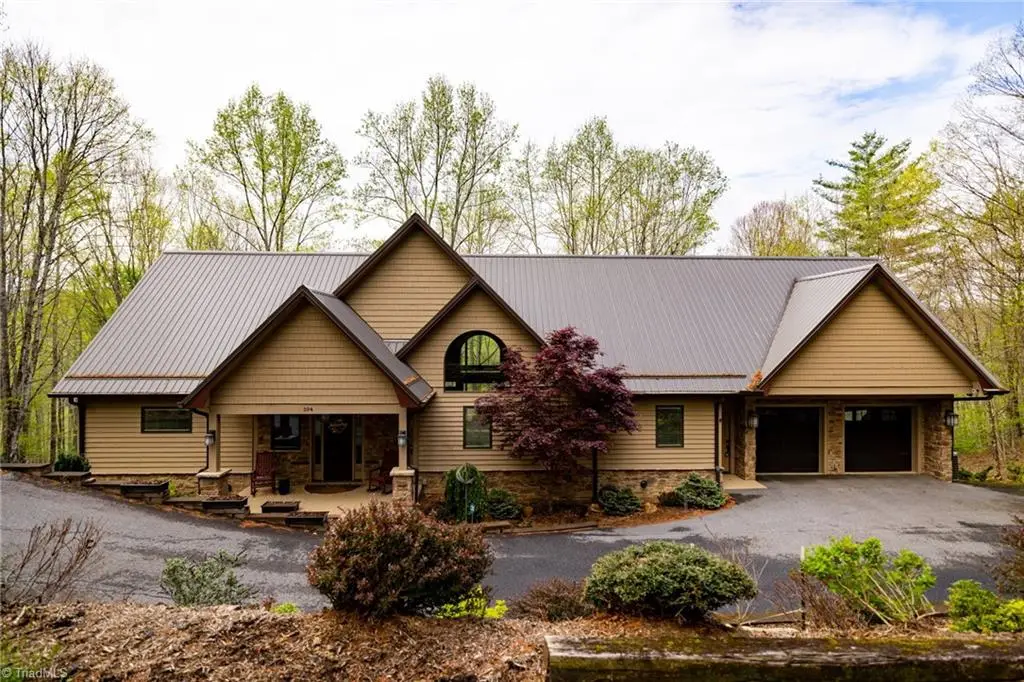 594 Village Pine Drive, Jefferson, NC 28640 - #1