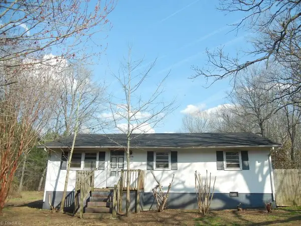 1034 Cascade Avenue, Eden, NC 27288