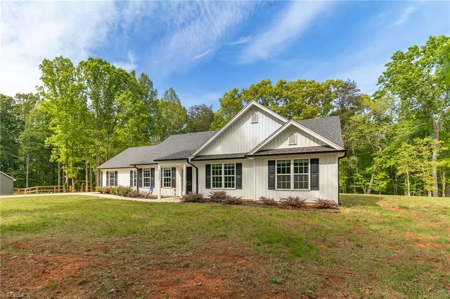 7527 Mcgee Road, Rural Hall, NC 27045 - #2