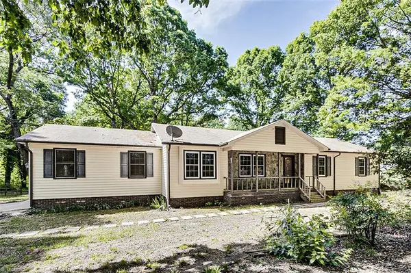 5524 Watchtower Road, Julian, NC 27283