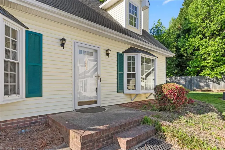 127 Edgedale Court, Kernersville, NC 27284 - #3