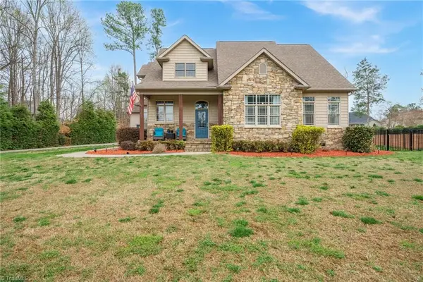 140 Pine Bluff Drive, Mooresville, NC 28117