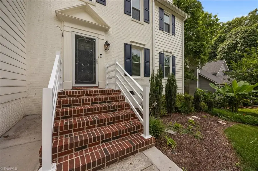 3401 Farm Lake Street, Jamestown, NC 27282 - #2