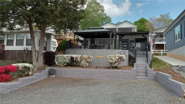 120 Elm Street, New London, NC 28127