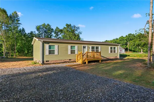 4433 Old Us Highway 421, Hamptonville, NC 27020