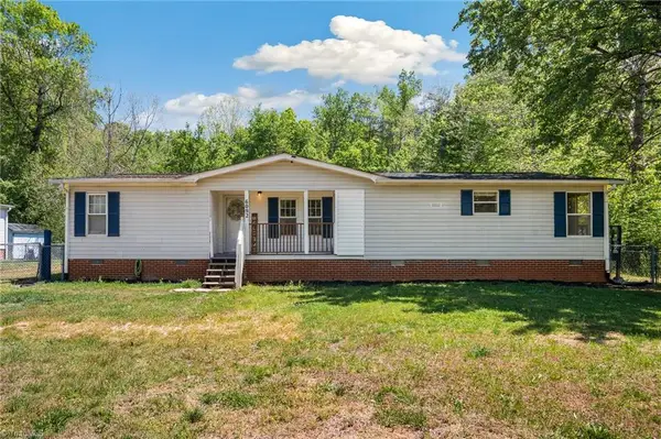 6092 Cain Forest Drive, Walkertown, NC 27051