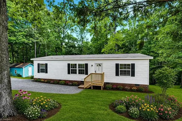 2140 Poole Town Road, Asheboro, NC 27205