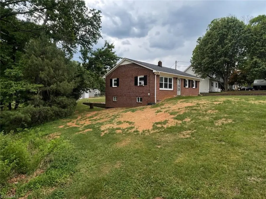 443 Pads Road, Wilkesboro, NC 28697 - #2