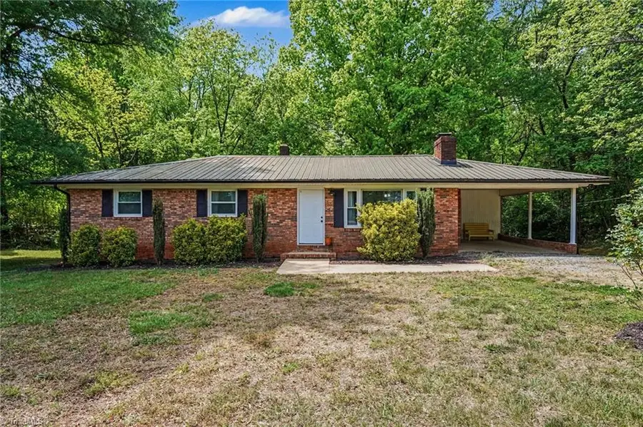 371 Sharon School Road, Statesville, NC 28677 - #2