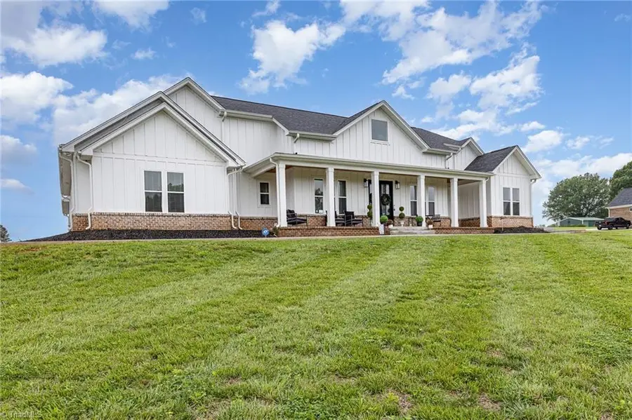 138 Arthur Needham Road, Pilot Mountain, NC 27041 - #3