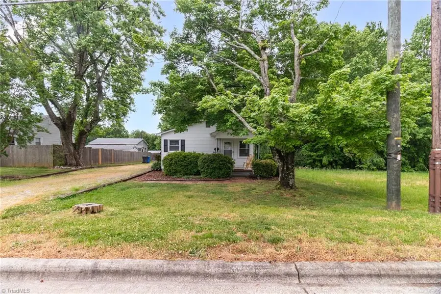 544 Edgewood Street, Kernersville, NC 27284 - #2