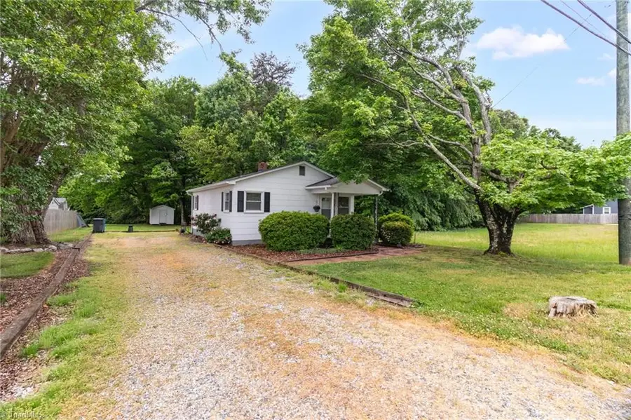 544 Edgewood Street, Kernersville, NC 27284 - #3
