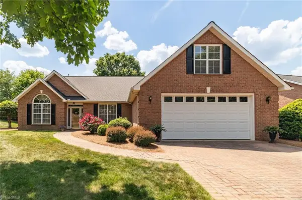 4752 Barrington Place Court, Jamestown, NC 27282
