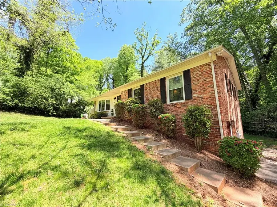 281 Emory Street, North Wilkesboro, NC 28659 - #2