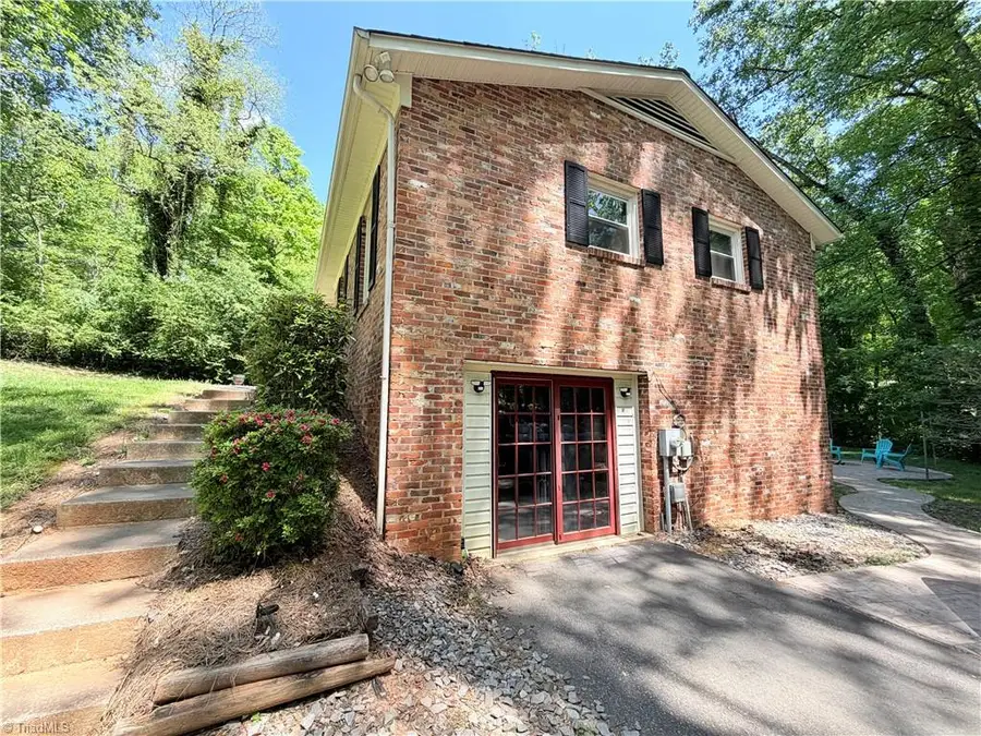 281 Emory Street, North Wilkesboro, NC 28659 - #3