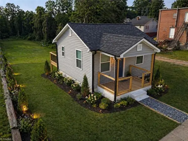2416 Manchester Street, Winston-Salem, NC 27105