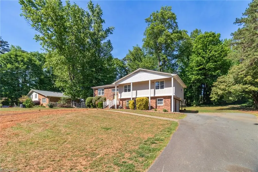 2335 Crestview Way, Winston Salem, NC 27103 - #3