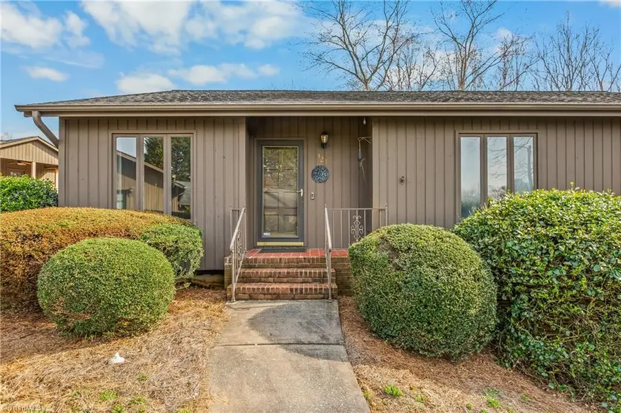 321 Bexley Drive, Winston Salem, NC 27104 - #3