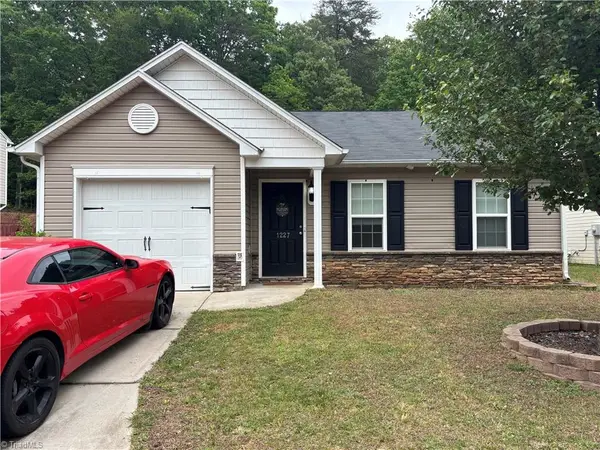 1227 Stonefield Crossing Court, Winston-Salem, NC 27107