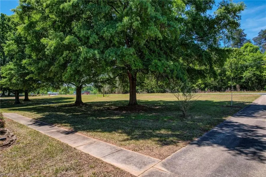 124 Clydes Drive, Reidsville, NC 27320 - #2